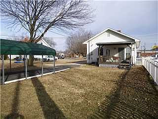 5th image of 1614 N Weinbach Ave