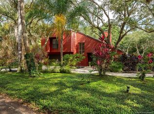 132 S River Rd, Sewalls Pt, FL 34996