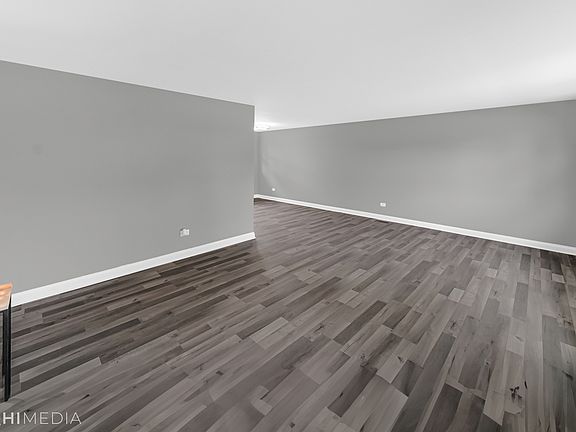 3rd image of 152 Frederick Dr