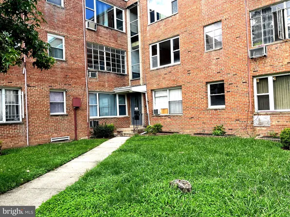 4002 E St SE, Washington, DC 20019