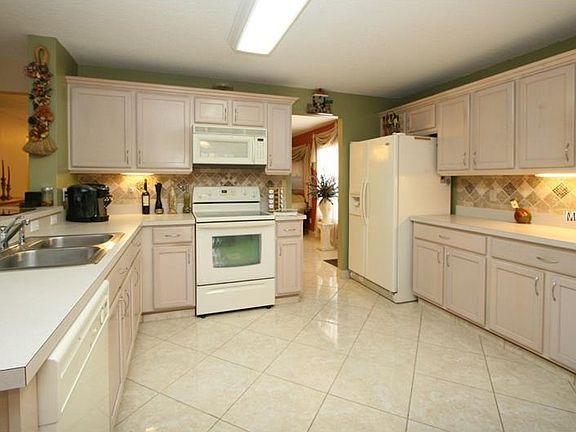 5th image of 1242 Blackwater Pond Dr