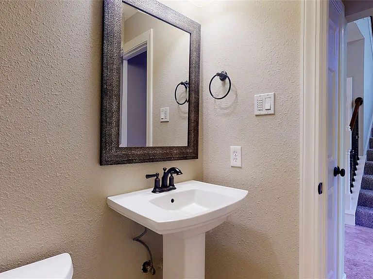 20802 Newbury Park Dr — Photo 13