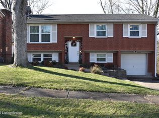 3704 Candlewood Way, Jeffersontown, KY 40299