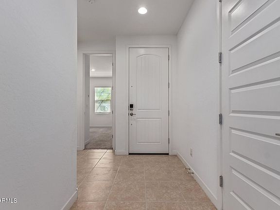 5th image of 1338 E Irwin Ave