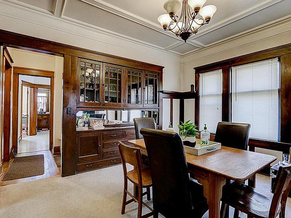 3rd image of 3354 N Oakland Ave #3356