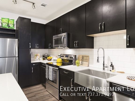 3rd image of 3201 S Lamar Blvd #1