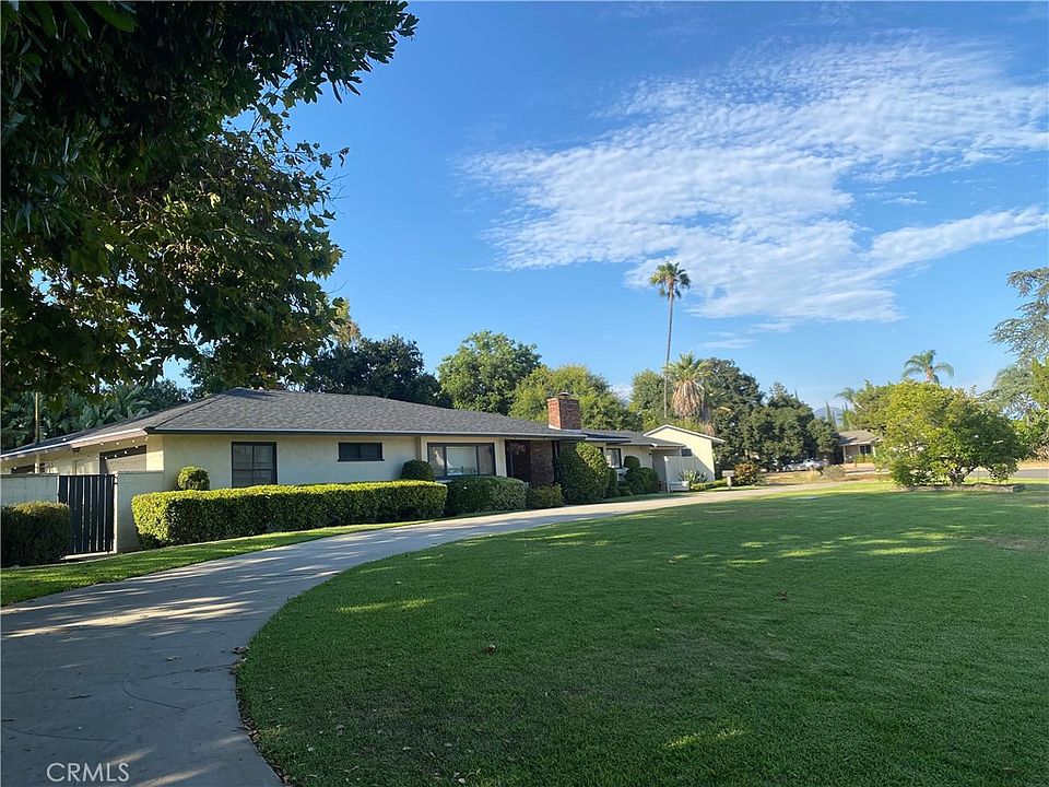 1st image of 851 Vallombrosa Dr