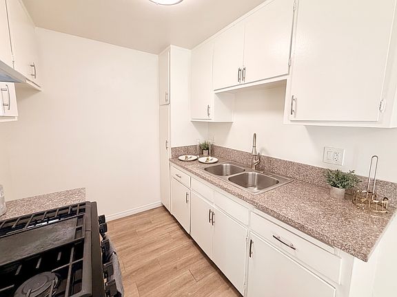 4th image of 16275 Woodruff Ave #599cc6af8