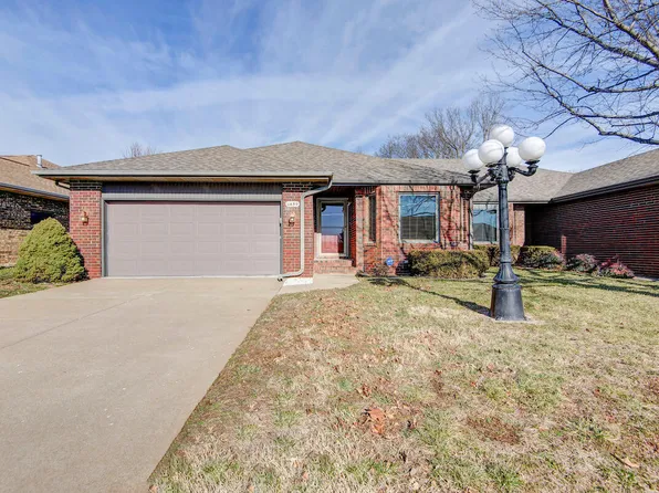 1459 E Powell Street, Springfield, MO 65804
