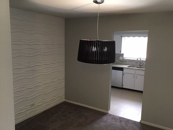 4th image of 1753 Plymouth Ct APT A