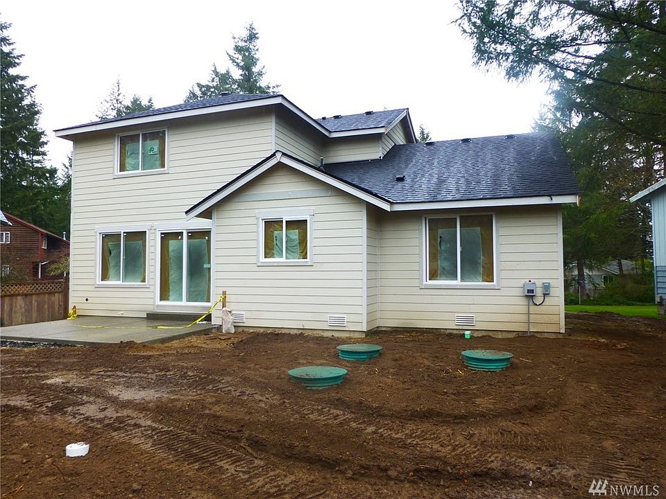 2nd image of 4446 Meadow Pl SE