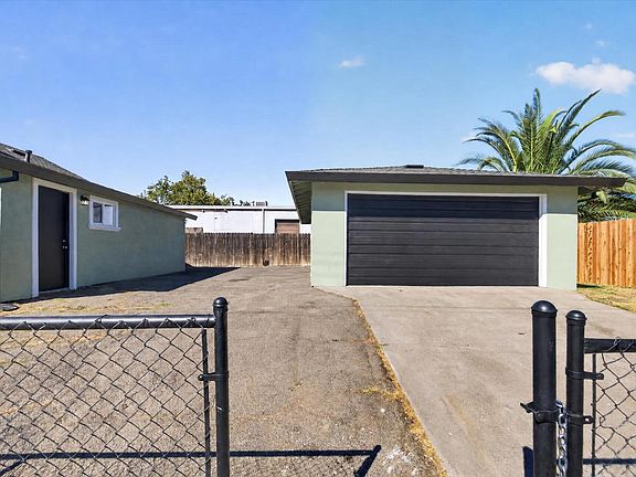 3rd image of 2800 Del Paso Blvd