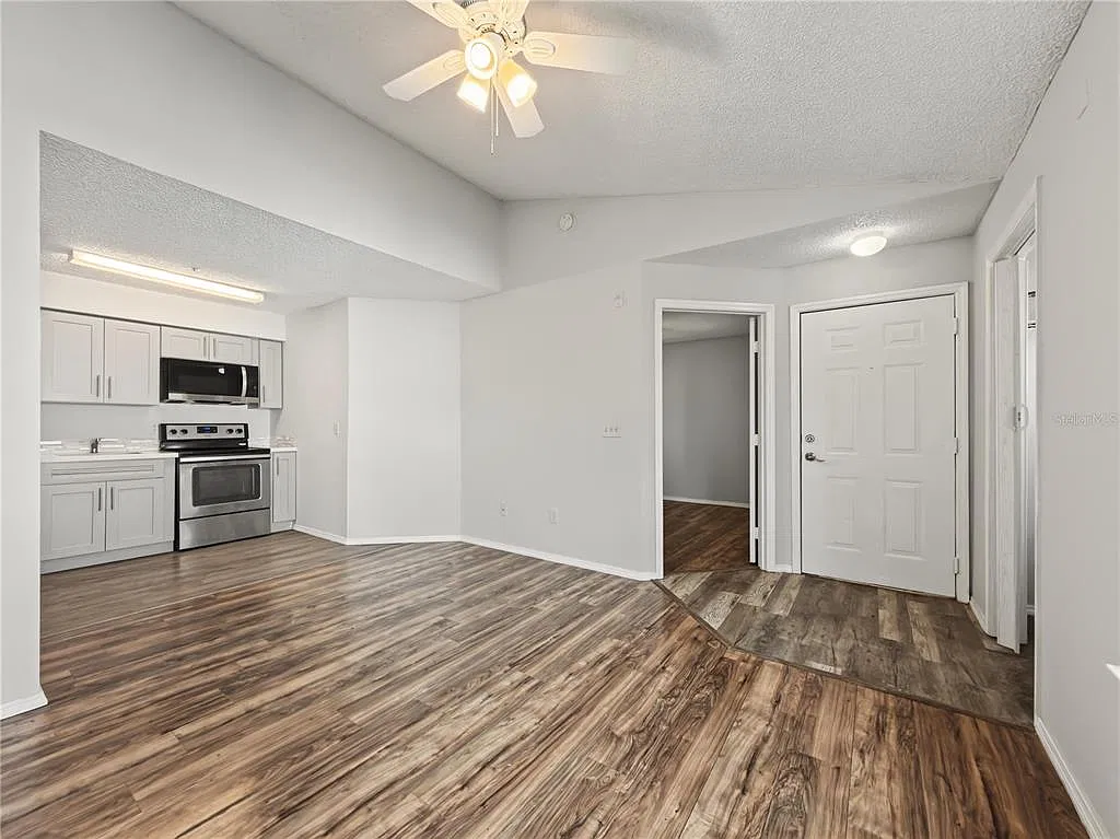 1 bed, 1.0 bath, 530 sqft, $1,350 — Photo 4
