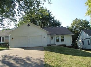 1317 N Hunter Dr, Olathe, KS 66061