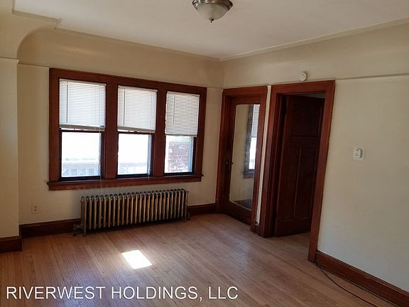 4th image of 2544 N Fratney St #1