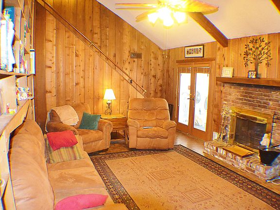 4th image of 2571 Mackinnon Dr