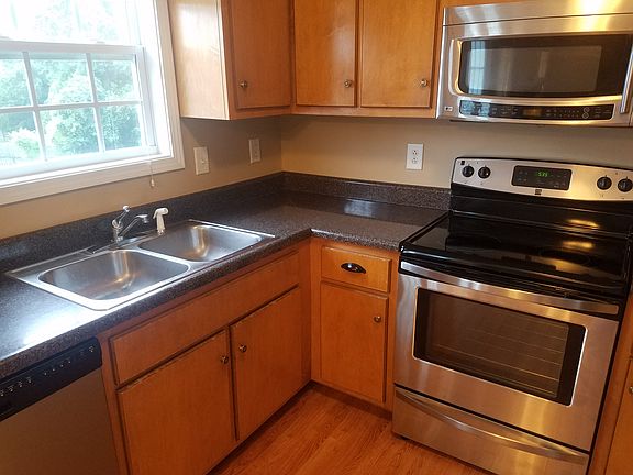 3rd image of 144 Observatory Dr
