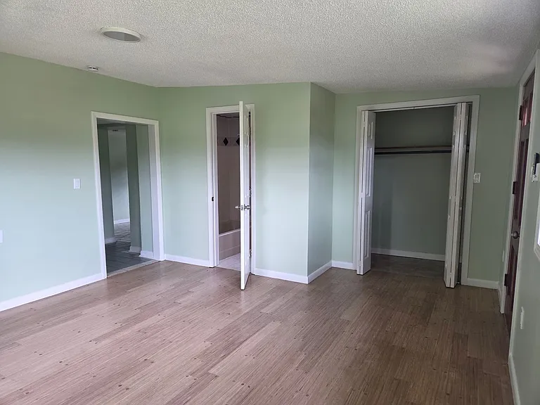 171 Gilmer St #B — Photo 8