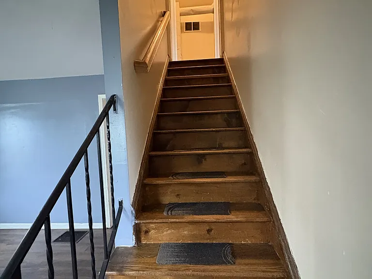 2504 Vendome Dr — Photo 8