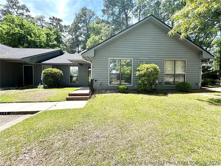 2105 Wexford Oaks Ct — Photo 3