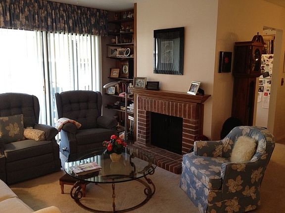 2nd image of 391 Thornhill Ct APT D1