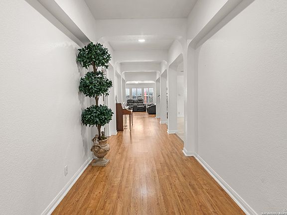 4th image of 8010 Maddie Ln