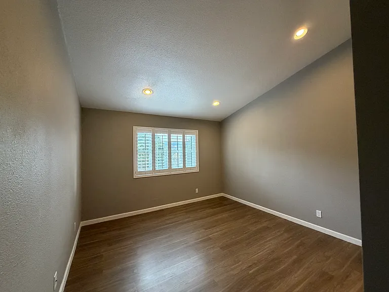 6933 Stagecoach Rd #H — Photo 11