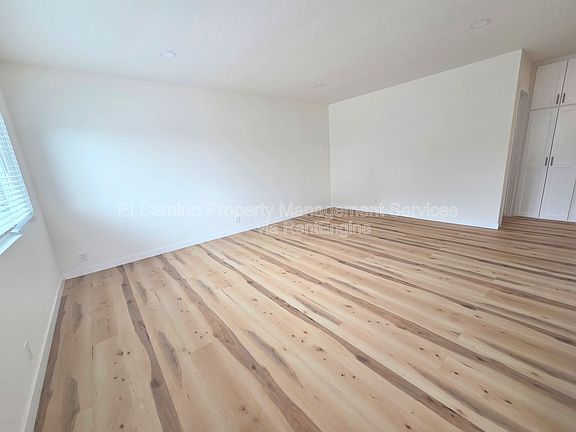 5th image of 3164 Pine Ave