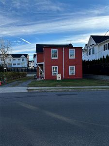 25 Skillman Street, Roslyn, NY, 11576