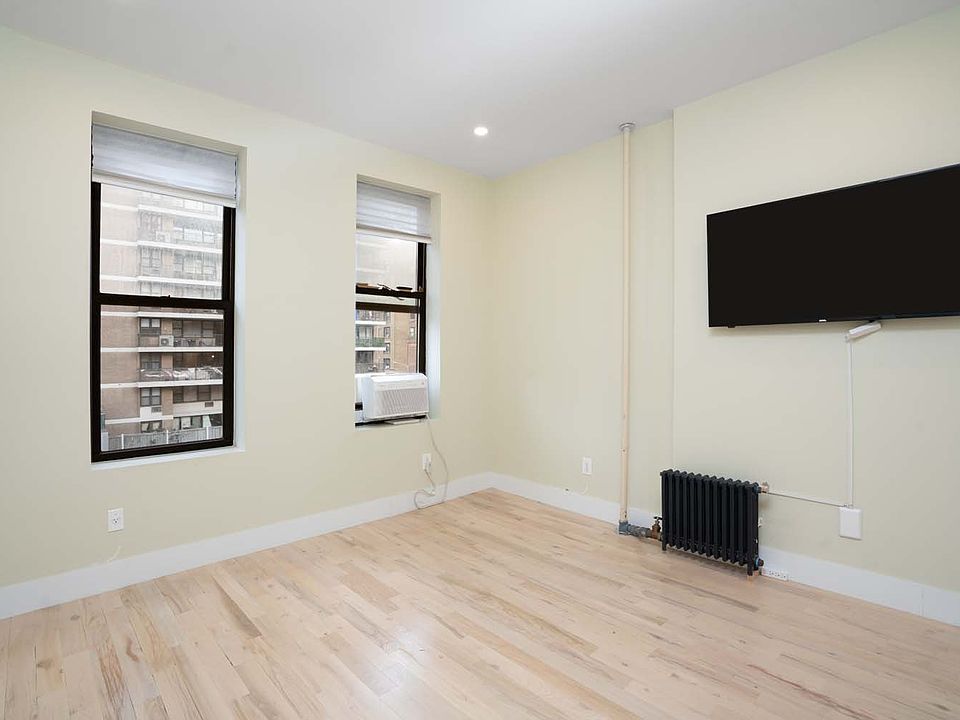 1st image of 728 Amsterdam Ave #4L