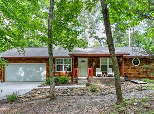 1096 Cove Norris Rd, Caryville, TN 37714