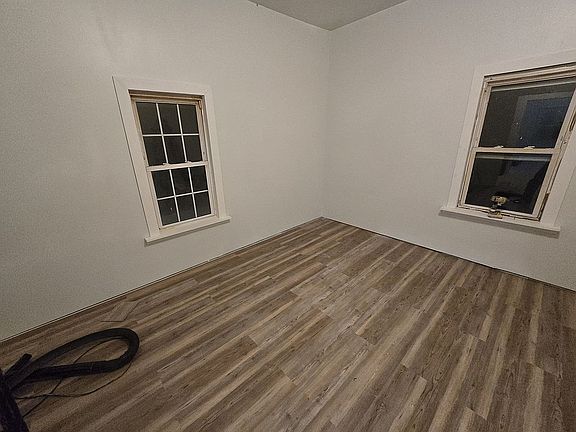 5th image of 689 McBride Rd