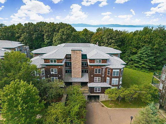 3rd image of 55 Claire Pointe Road