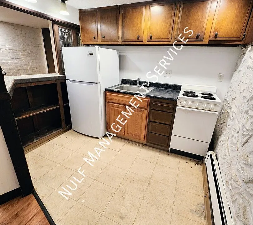 833 Mifflin Ave #1A