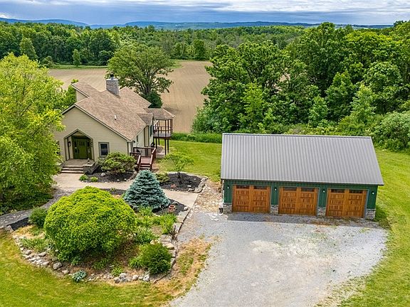 3rd image of 9247 Gray Rd