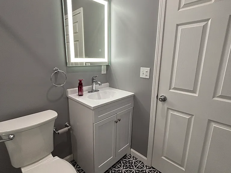 1263 Donald Ave — Photo 5