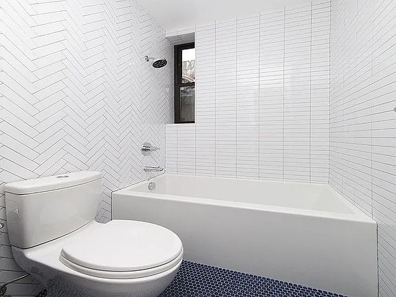 5th image of 1377 Lexington Ave APT 4B