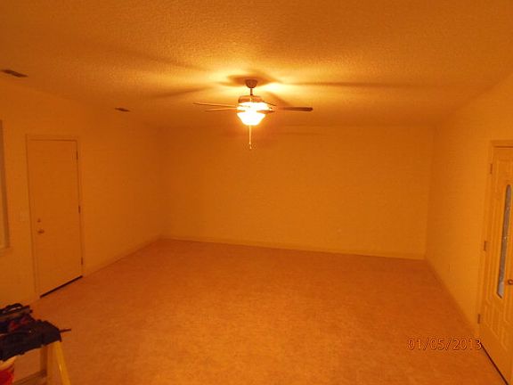 5th image of 3242 Willow Ave