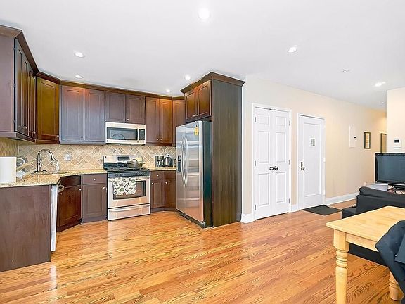 5th image of 2126 Frederick Douglass Blvd #3A