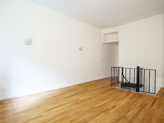3rd image of 124 2nd Ave APT 1C