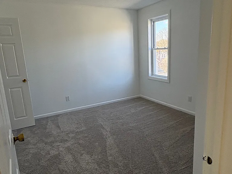 1240 Whitney Ave #C — Photo 4