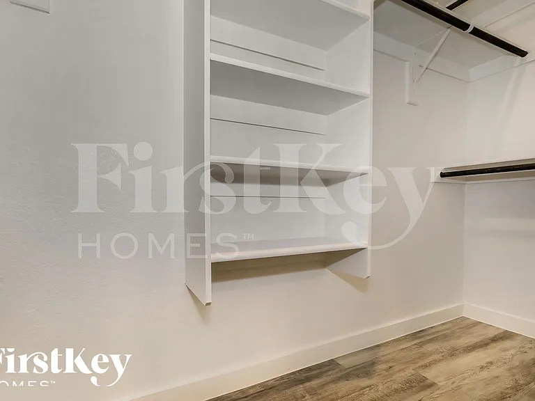 315 Niki Dr — Photo 9