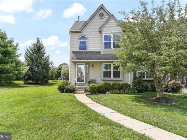 160 Brandywine Ct #132, Kennett Square, PA 19348