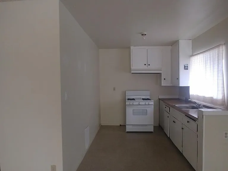 821 Olive Ave #5 — Photo 4