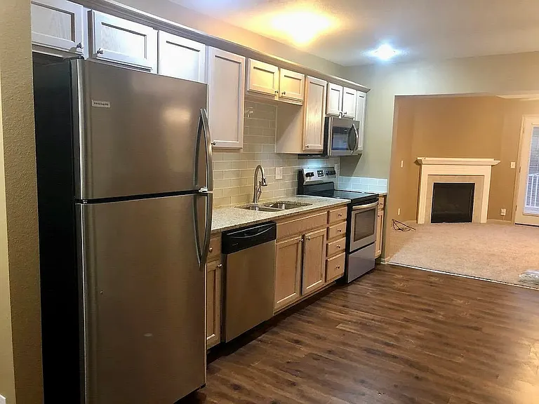8661 NE 97th Ter — Photo 3