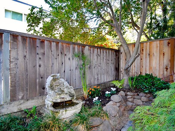 5th image of 552 Vista Ave