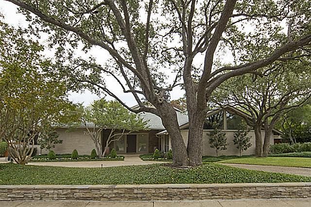 1st image of 7040 Brookshire Dr