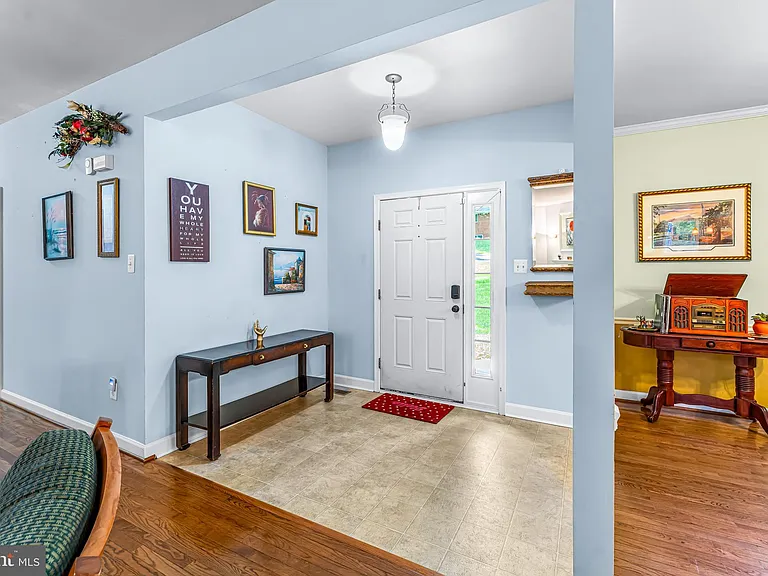 10870 Hammond Dr — Photo 5