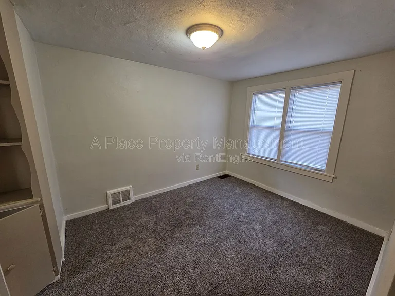 338 La Motte Ln — Photo 4