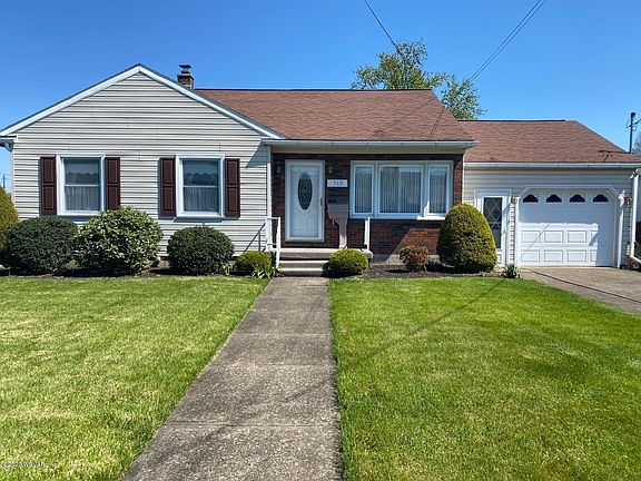 2nd image of 713 Pine St